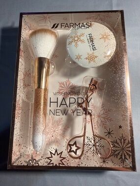 Farmasi Makeup Set “Wishing you a Happy New Year” New In Box